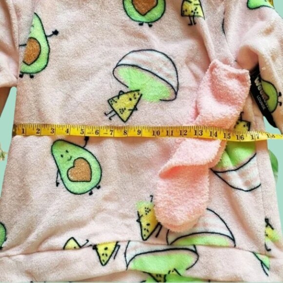 Cozy Avocado Lounge Set with Fuzzy Socks - Not a Morning Person - Size L - Picture 6 of 10